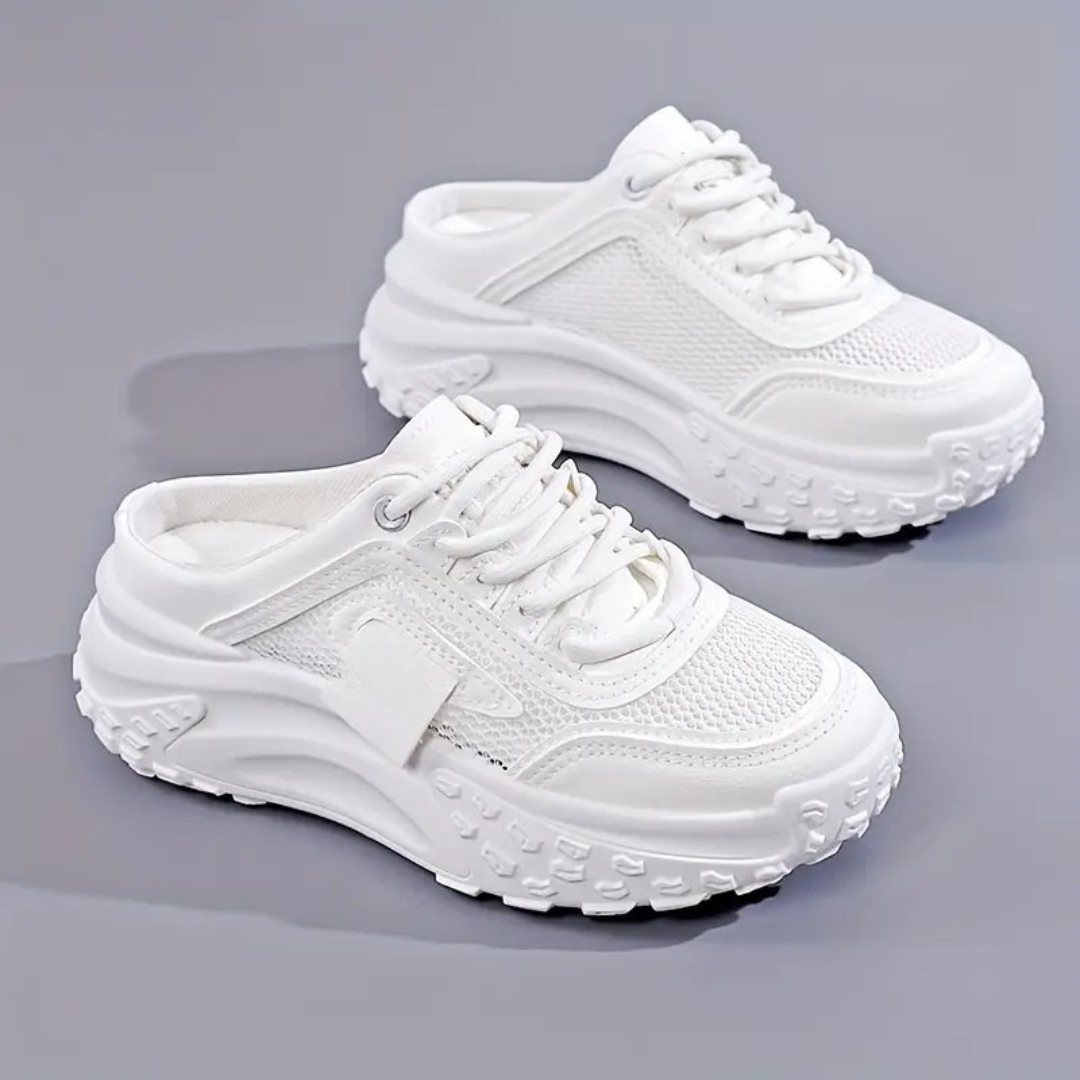 Sapatilhas de mulher com atacadores e sola de plataforma grossa