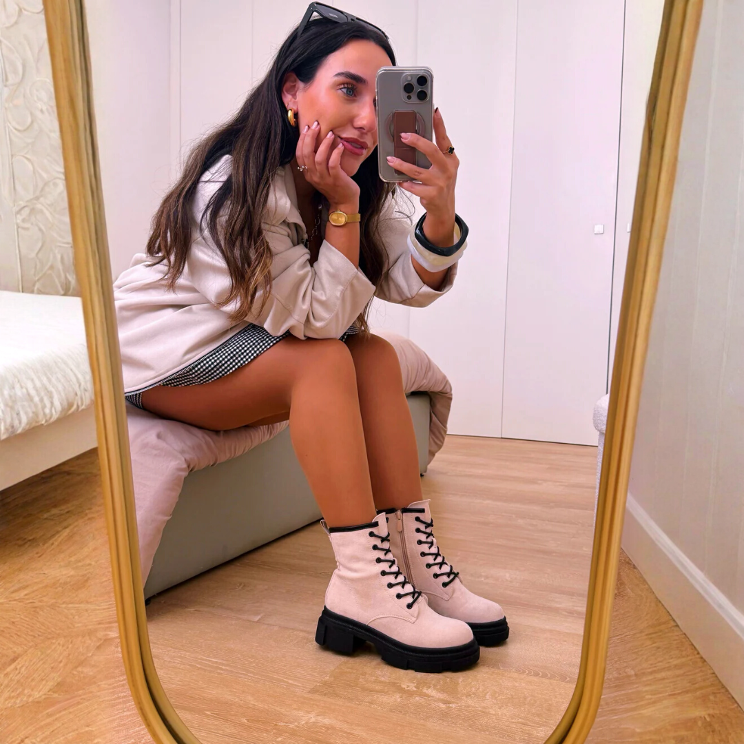 Bota Militar com Plataforma de Efeito Camurça