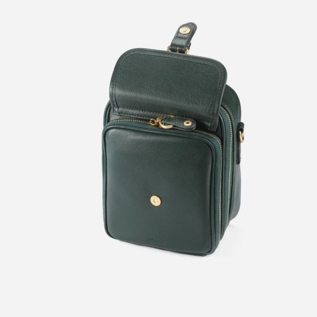 Bolsa de Ombro Compacta com Design Elegante e Fecho de Fivela