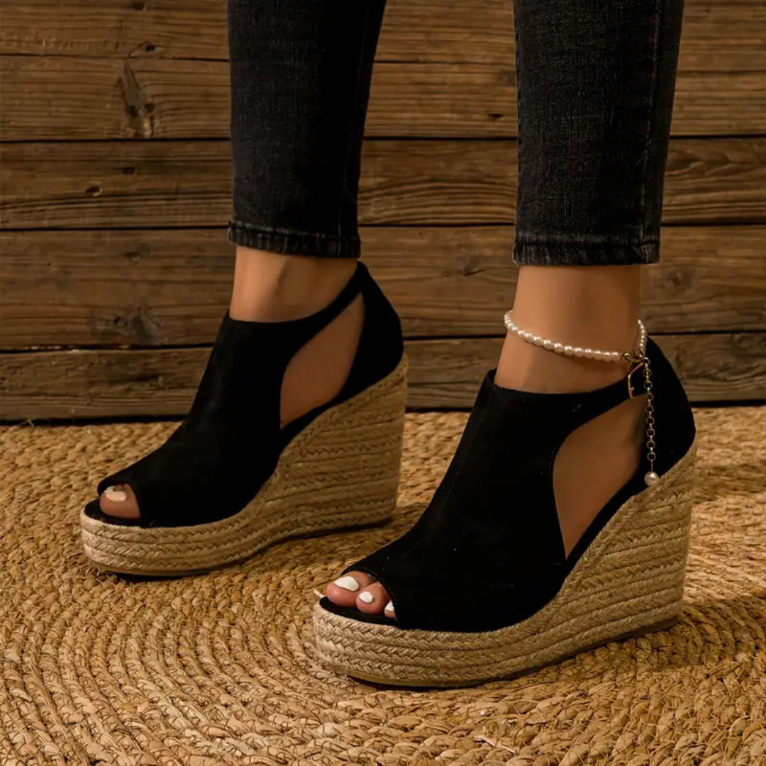 Sandálias de Cunha Espadrille para Mulher com Acabamento Elegante e Design Coberto