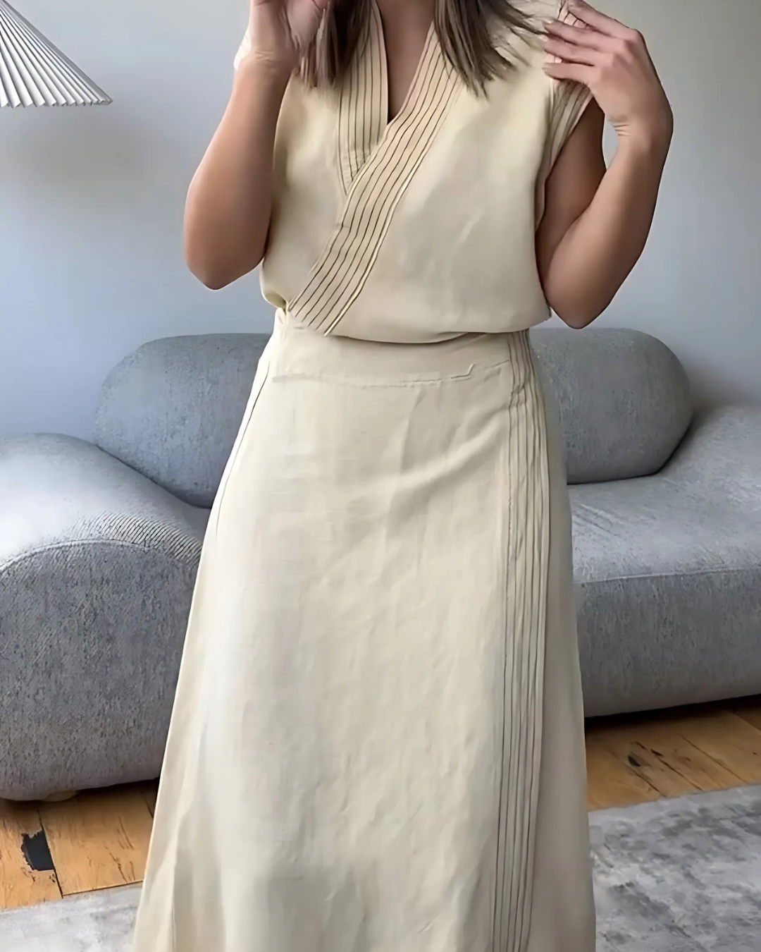 Conjunto Casual de Duas Peças com Camisa e Saia para Mulher