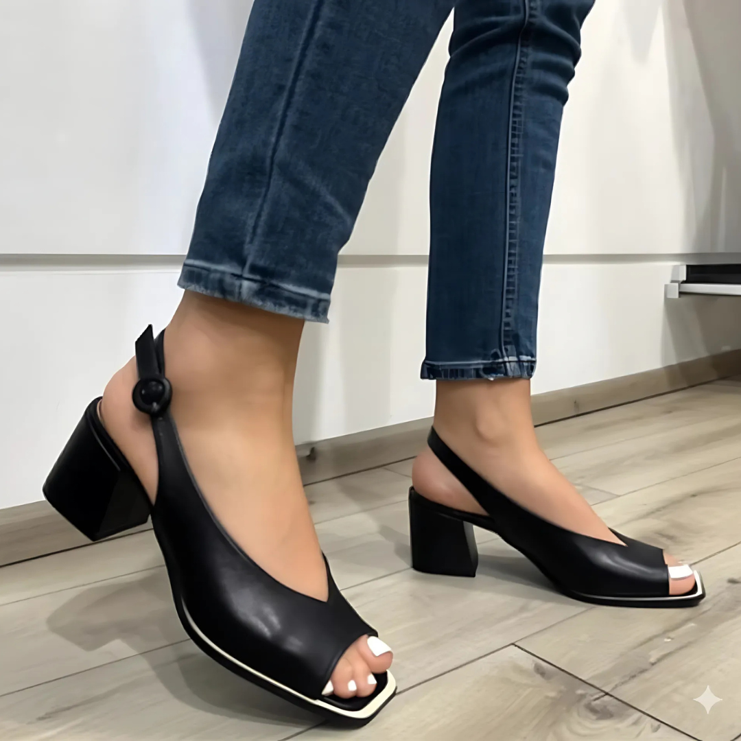 Sandálias elegantes de salto alto