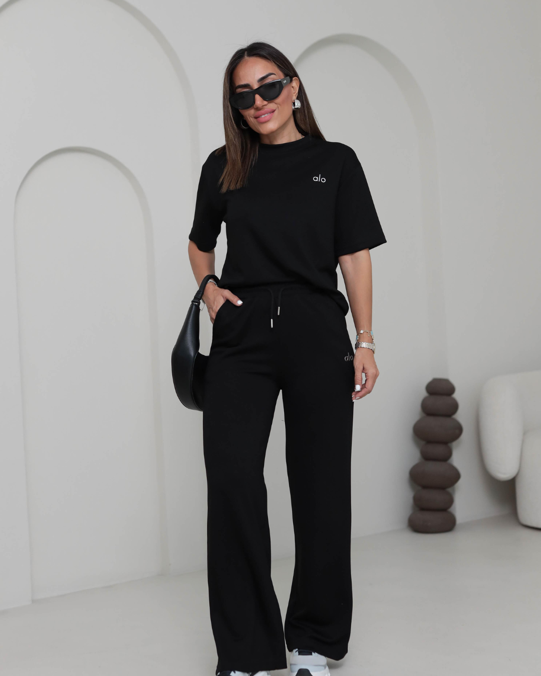 Conjunto feminino com estilo minimalista