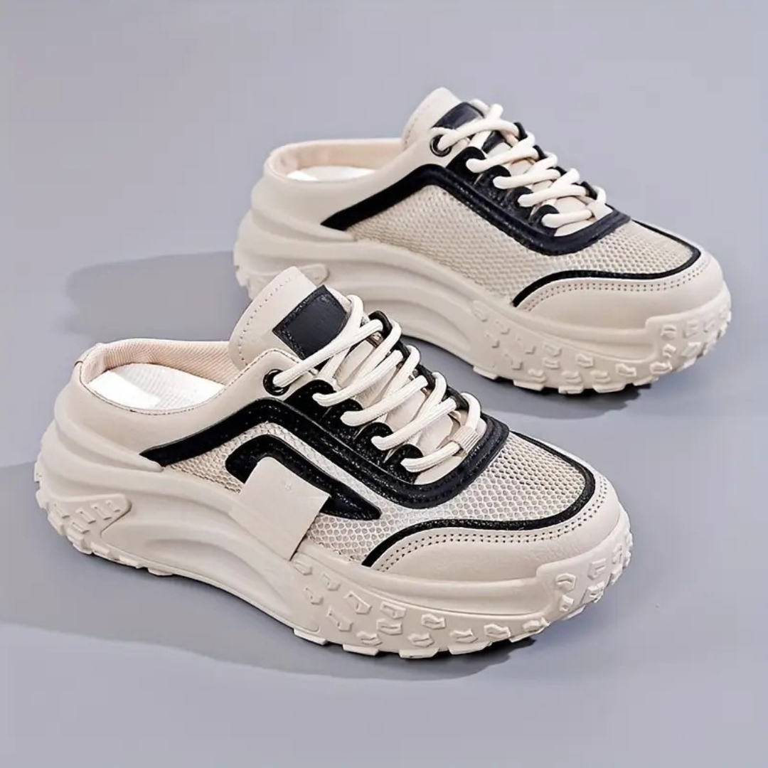 Sapatilhas de mulher com atacadores e sola de plataforma grossa