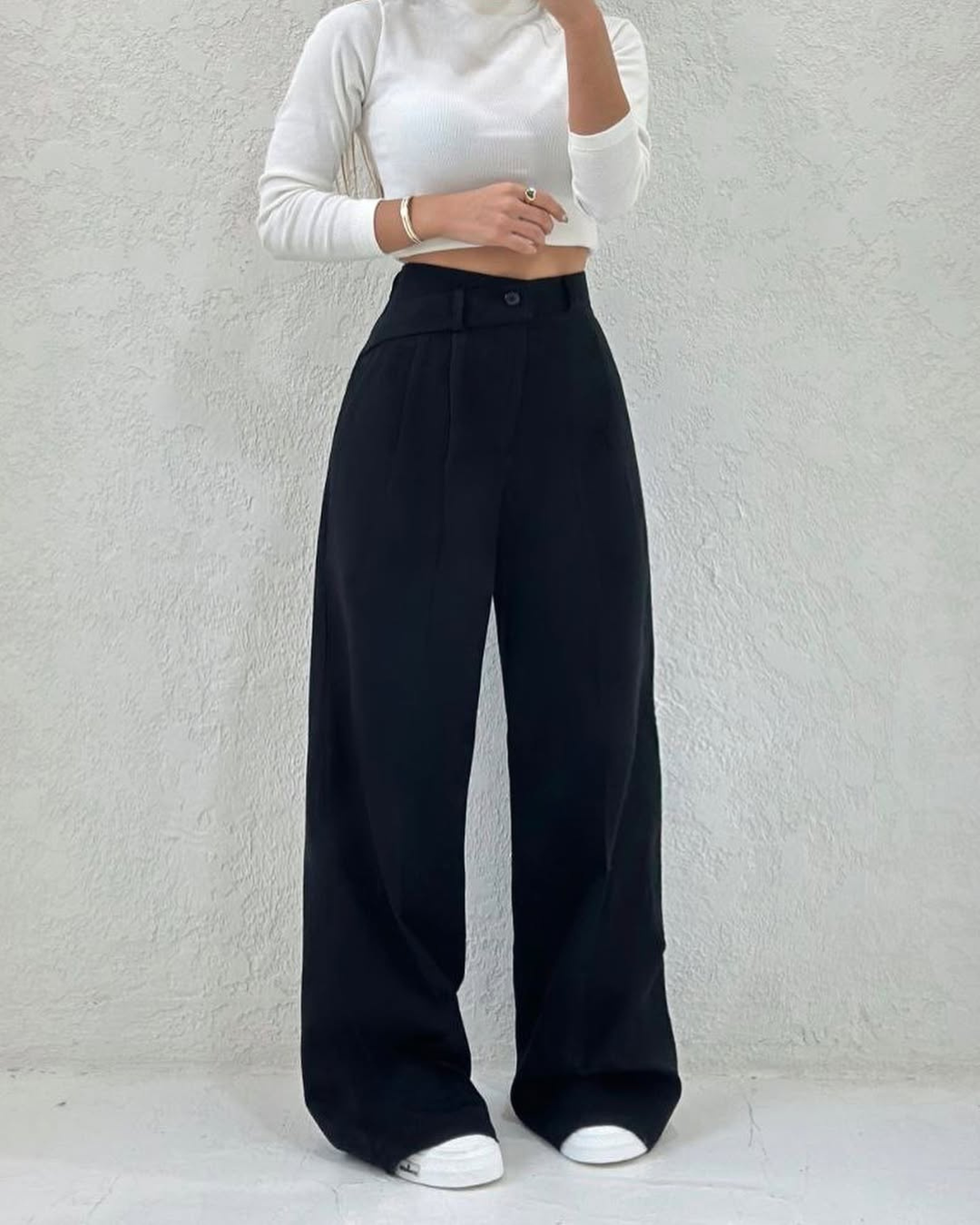 Calças largas casuais para mulher com estilo clássico