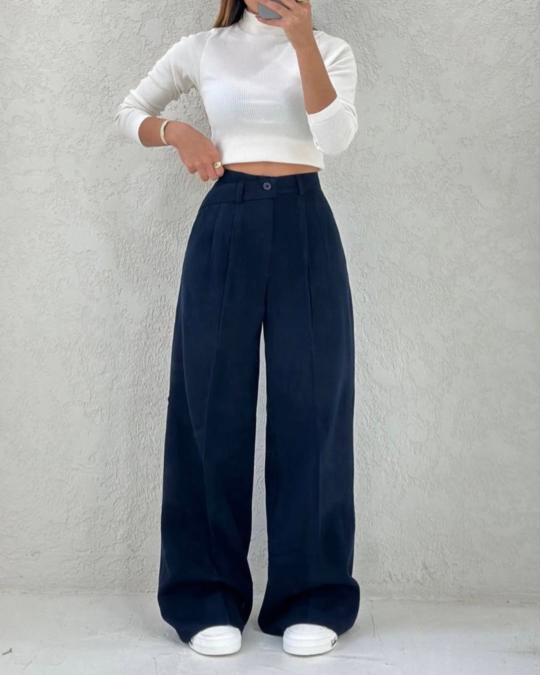 Calças largas casuais para mulher com estilo clássico